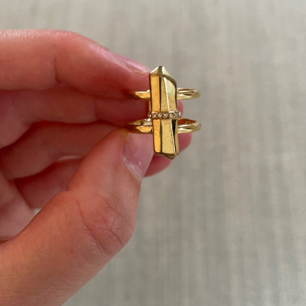 Rebel ring